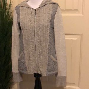 Boutique hooded sweater sz M